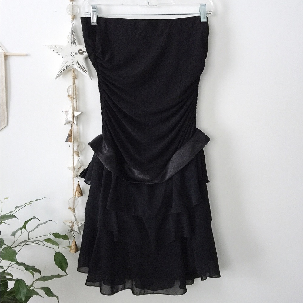 MYSTIC || Strapless cocktail dress